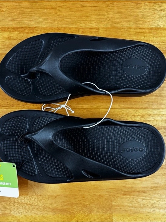 OOFOS Shoes - OOFOS Women's Black Thong Sandals Women’s Size 7, Men’s 5, EU 38 Slip On Comfort
